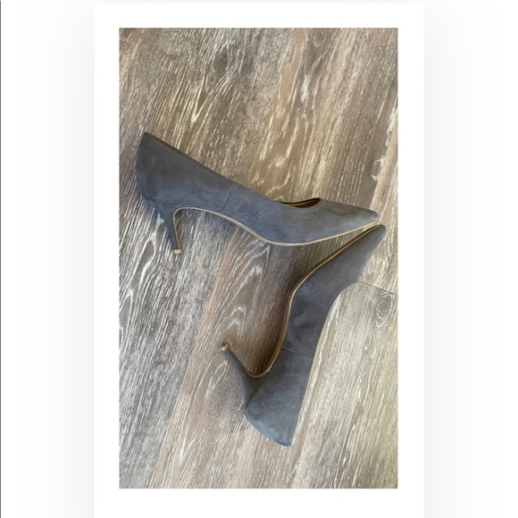 Grey Pointed Toe Heel - Picture 3 of 3